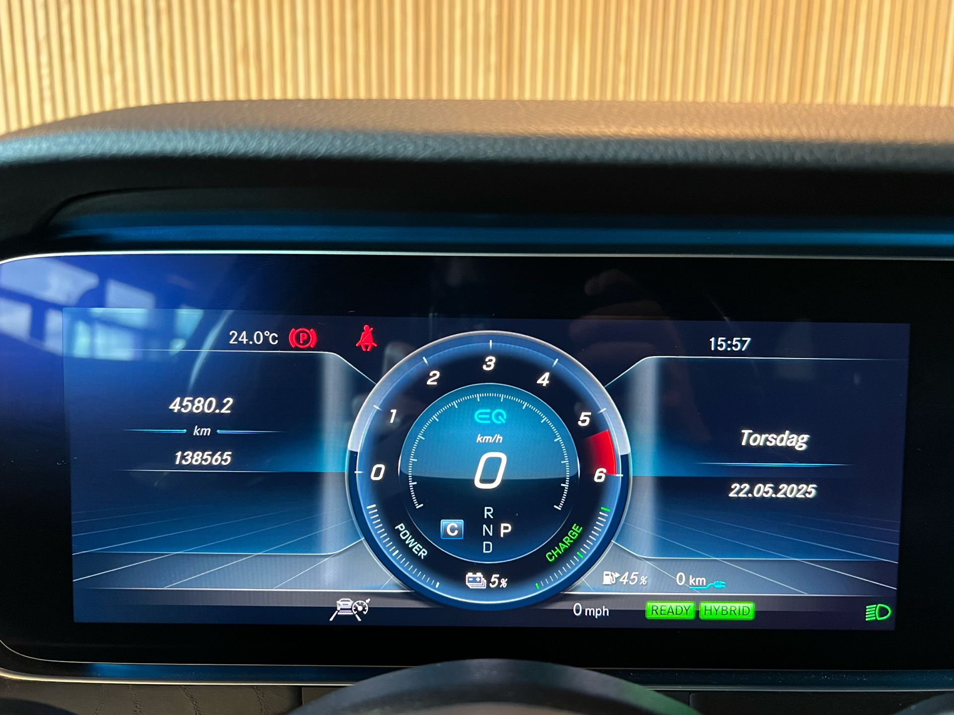 Billede af Mercedes-Benz E300 de T 2,0 Plugin-hybrid 9G-Tronic 316HK Stc Aut.