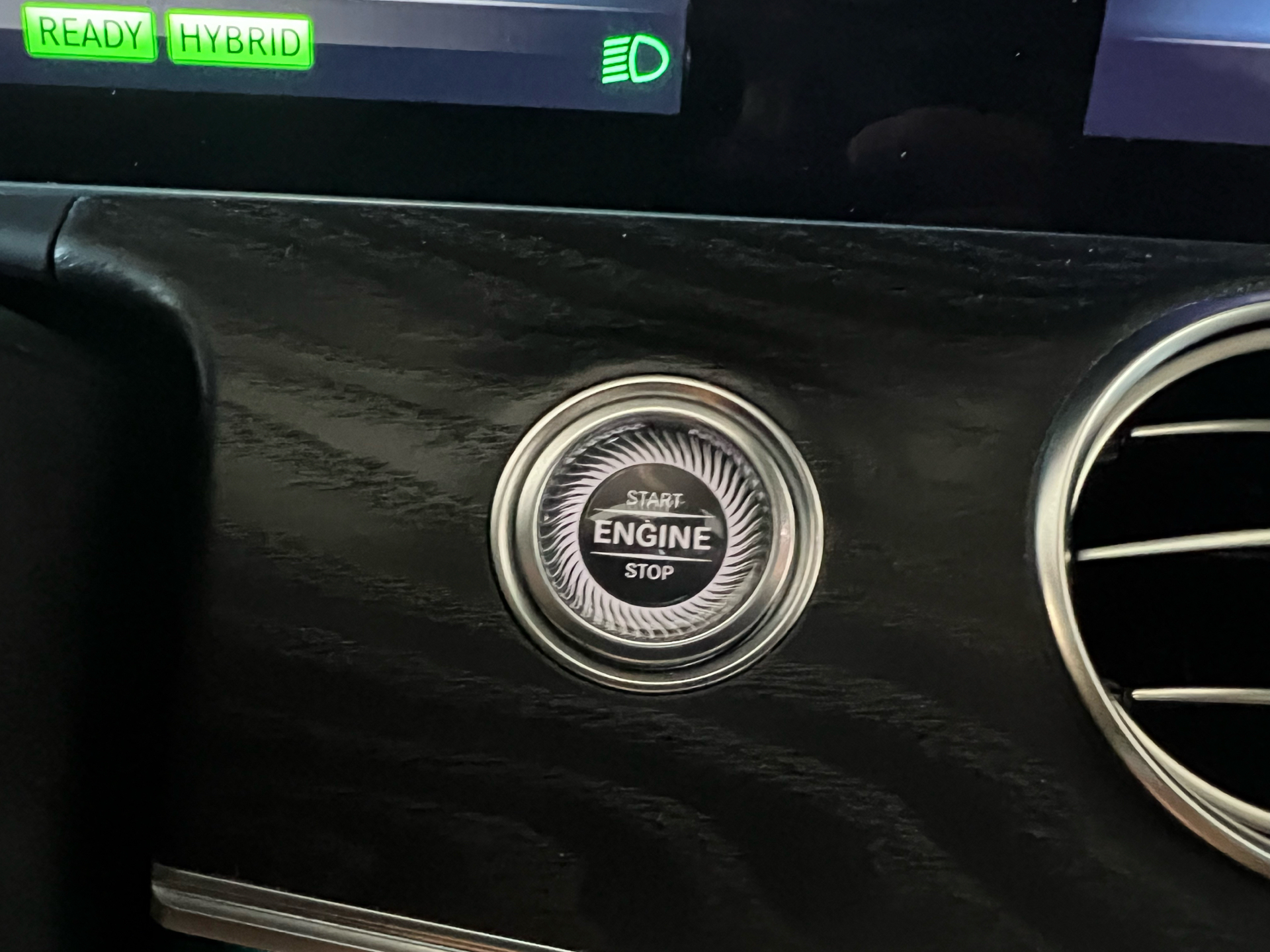Billede af Mercedes-Benz E300 de T 2,0 Plugin-hybrid 9G-Tronic 316HK Stc Aut.