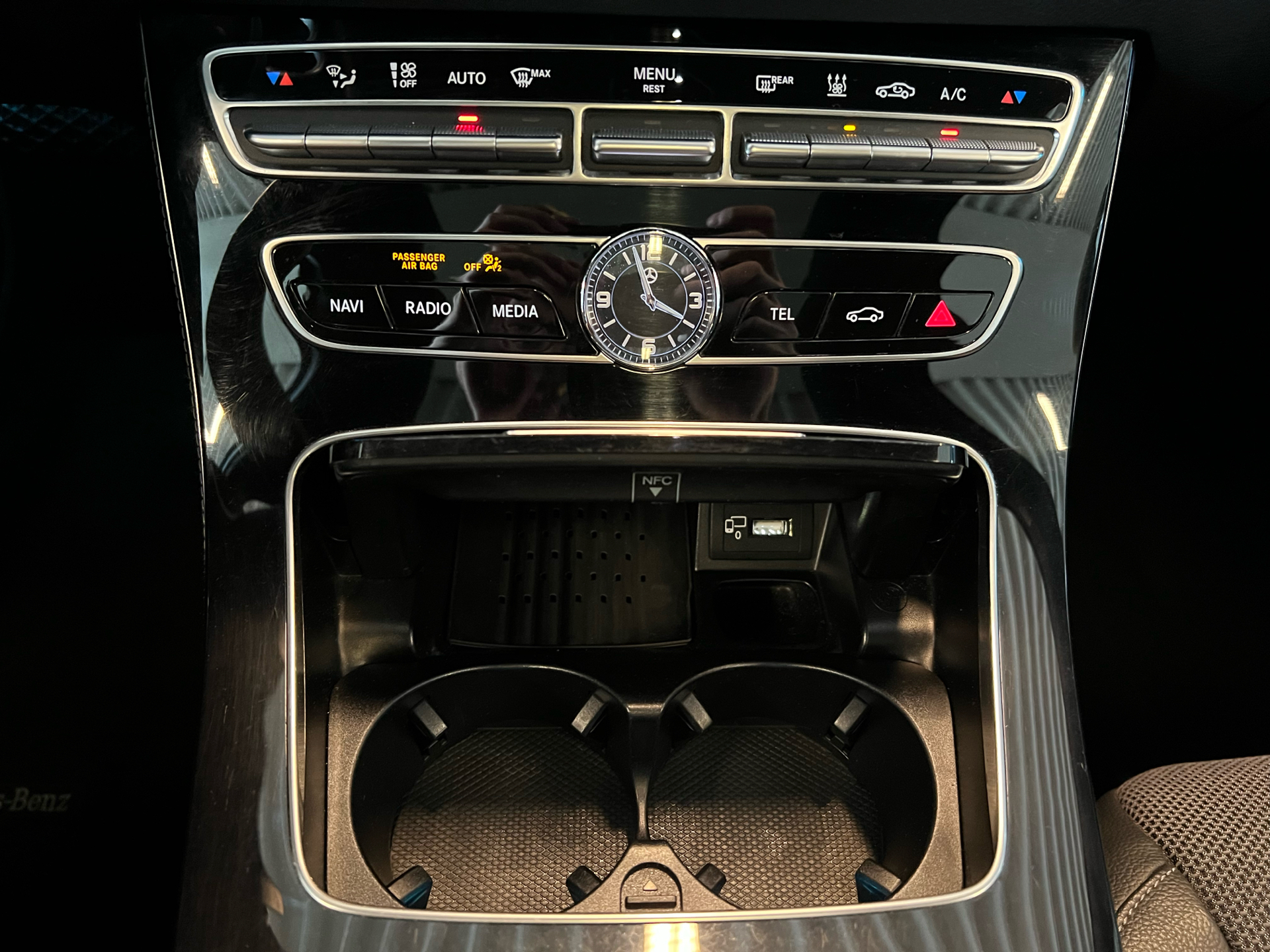Billede af Mercedes-Benz E300 de T 2,0 Plugin-hybrid 9G-Tronic 316HK Stc Aut.