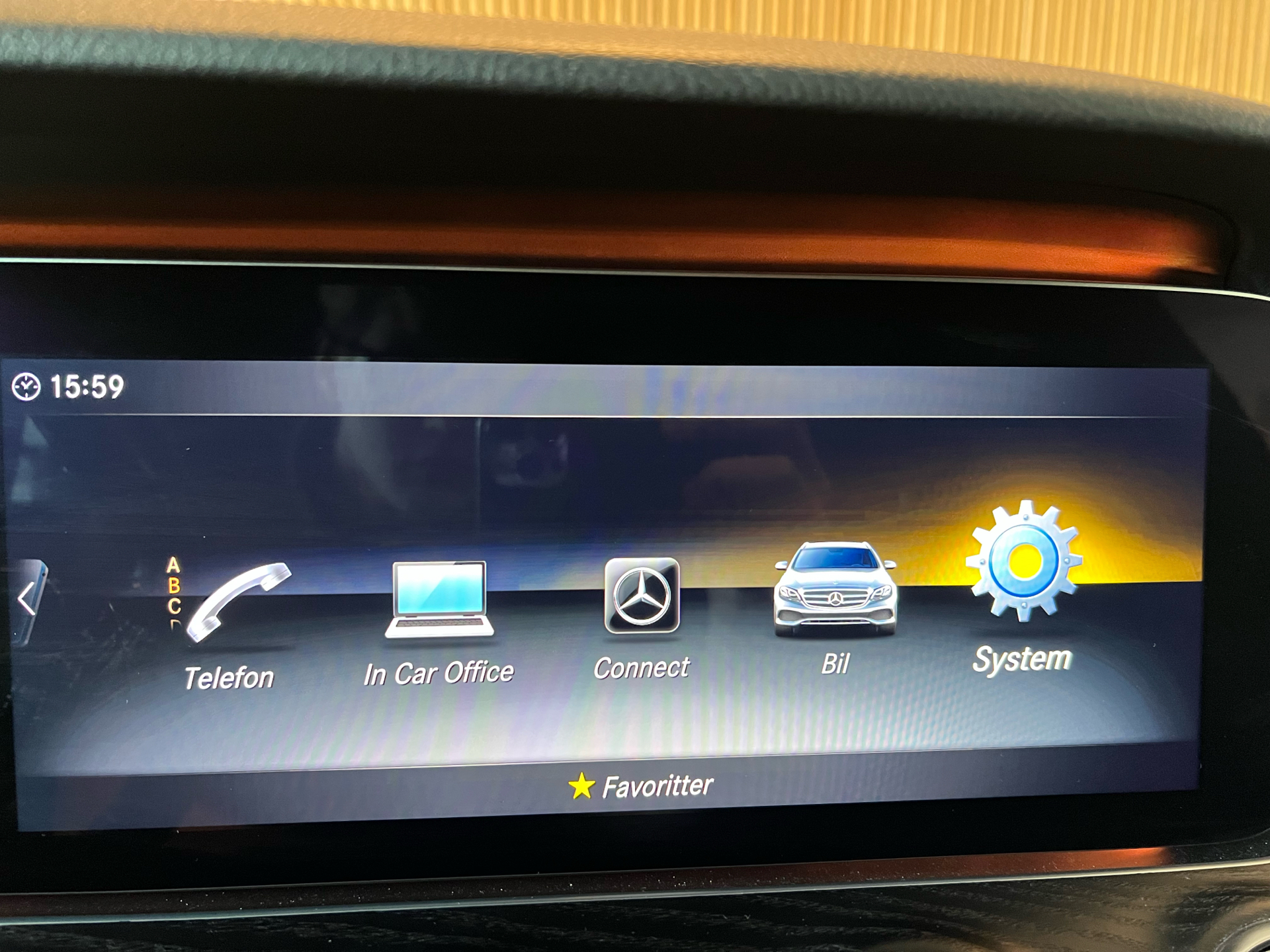 Billede af Mercedes-Benz E300 de T 2,0 Plugin-hybrid 9G-Tronic 316HK Stc Aut.