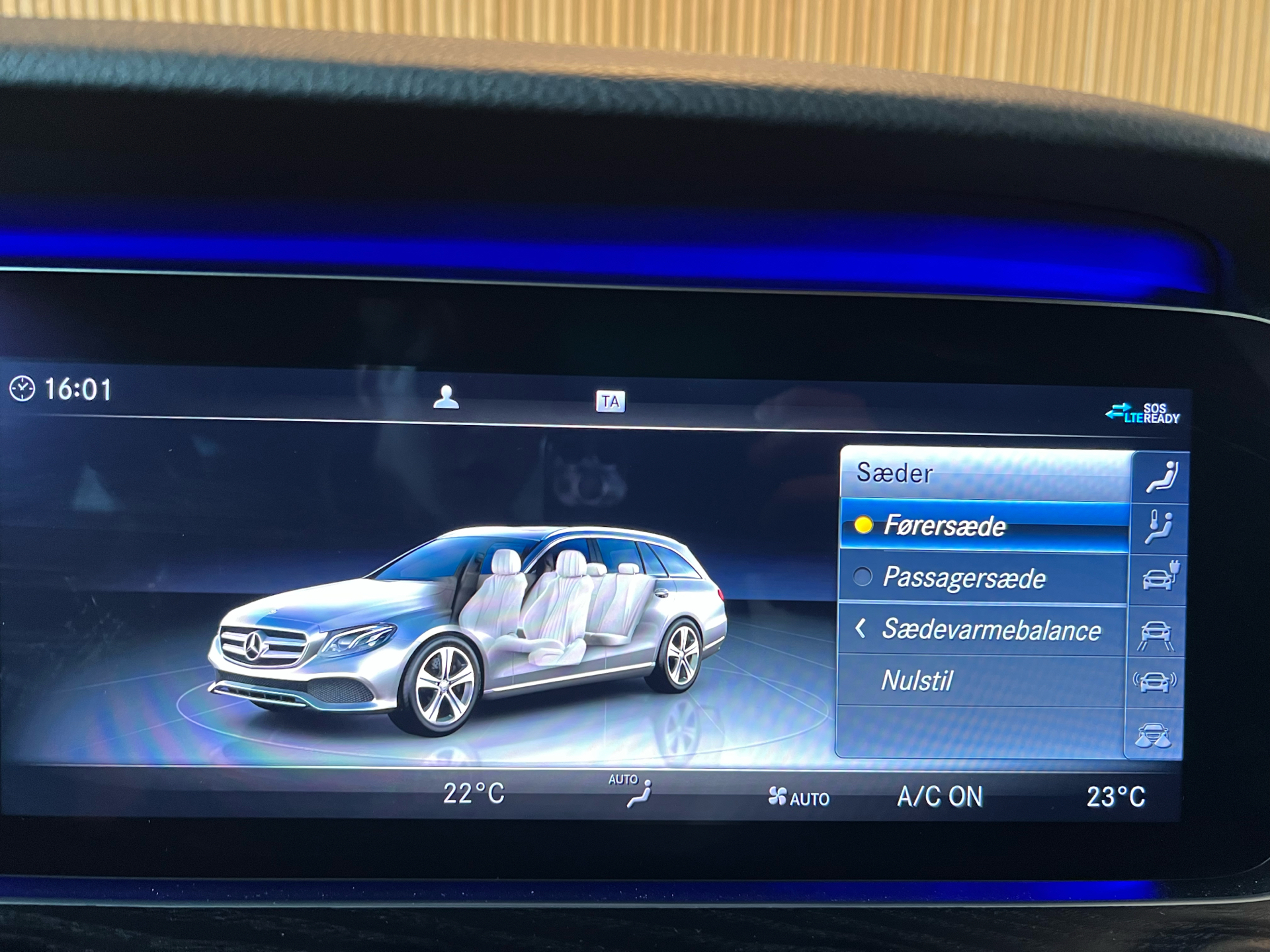 Billede af Mercedes-Benz E300 de T 2,0 Plugin-hybrid 9G-Tronic 316HK Stc Aut.