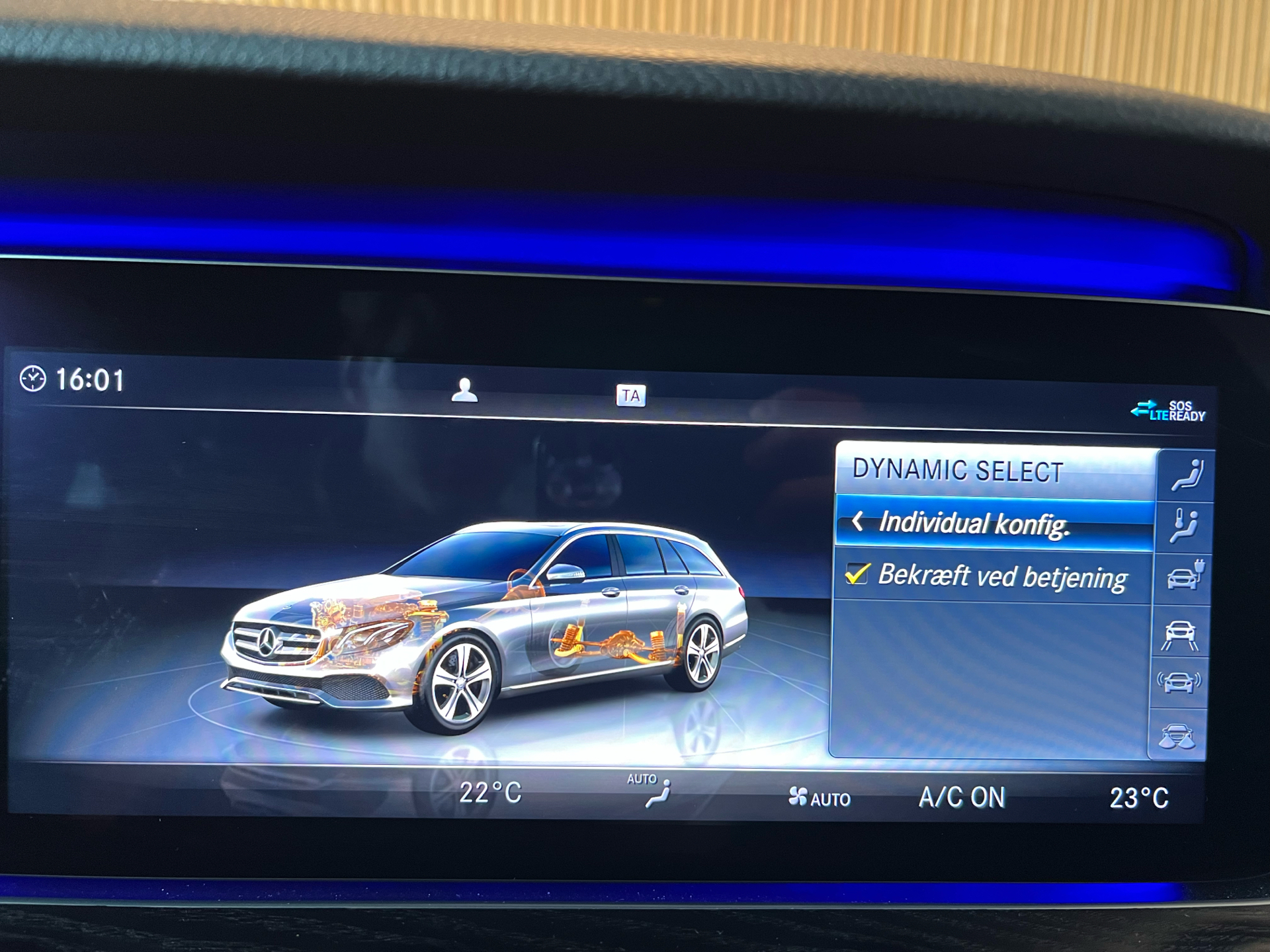 Billede af Mercedes-Benz E300 de T 2,0 Plugin-hybrid 9G-Tronic 316HK Stc Aut.