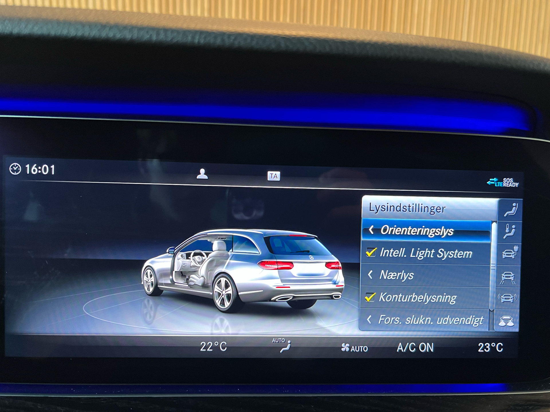 Billede af Mercedes-Benz E300 de T 2,0 Plugin-hybrid 9G-Tronic 316HK Stc Aut.