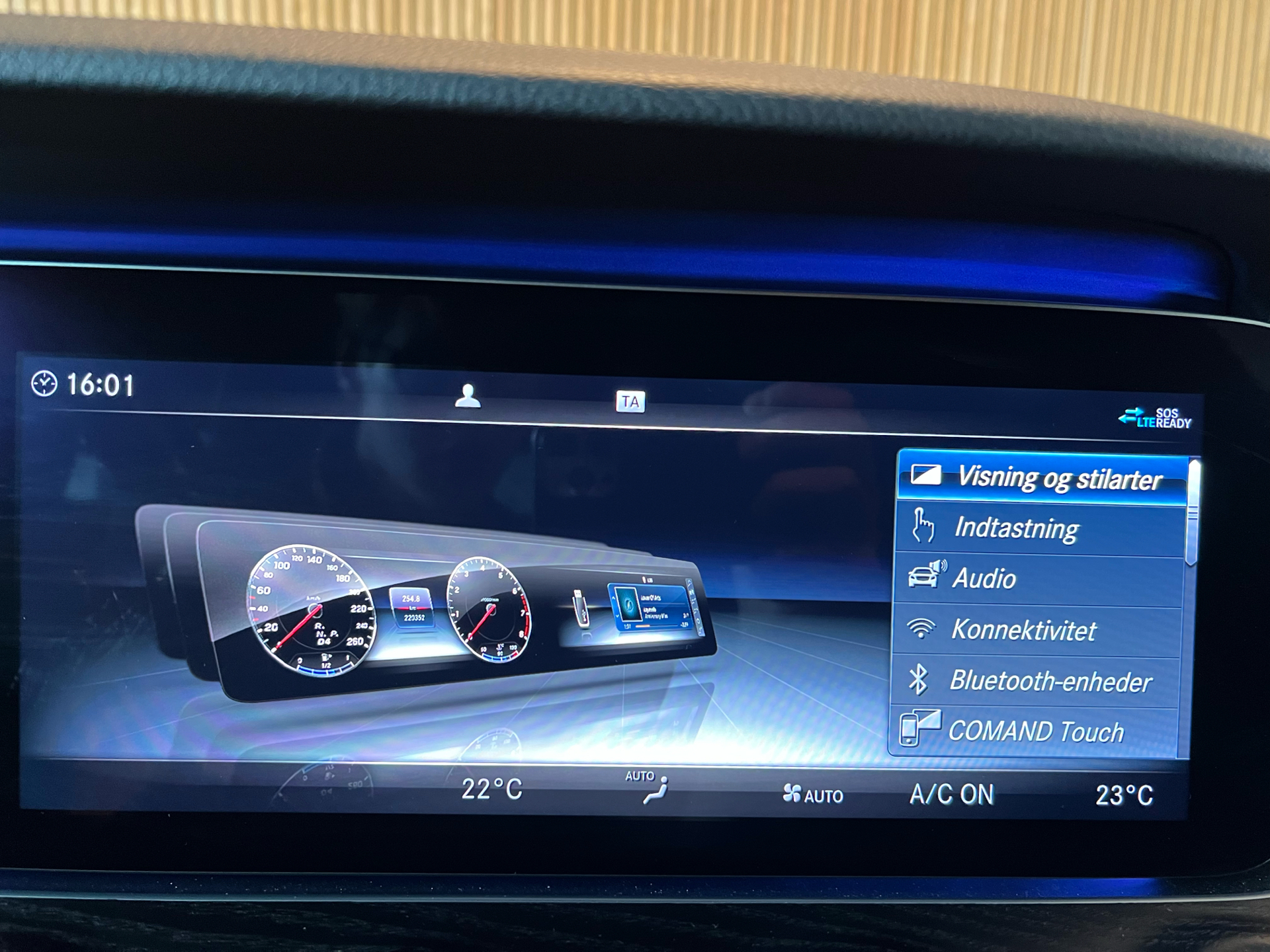 Billede af Mercedes-Benz E300 de T 2,0 Plugin-hybrid 9G-Tronic 316HK Stc Aut.