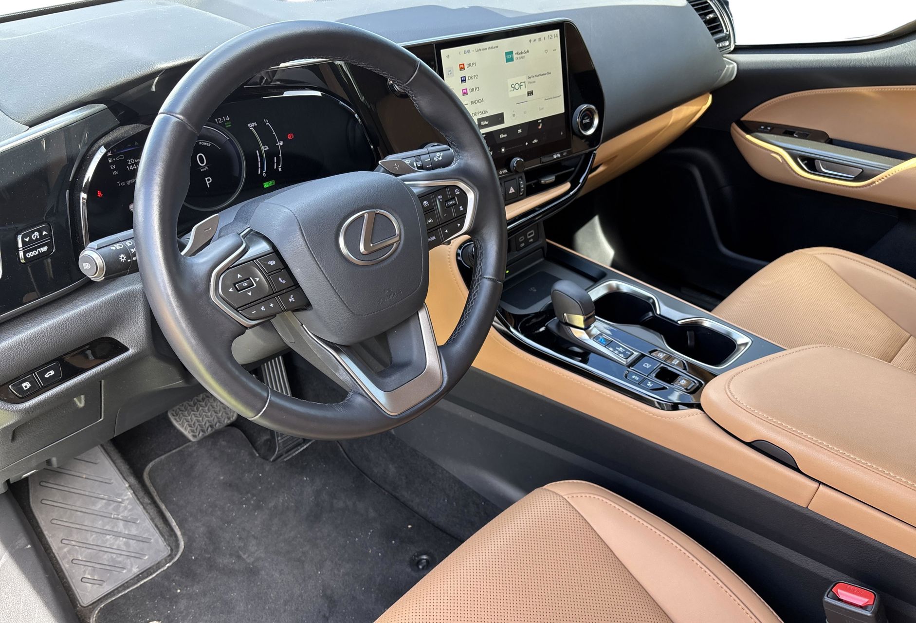 Billede af Lexus NX 450h+ 2,5 Plugin-hybrid Business Plus 4WD 309HK 5d Trinl. Gear