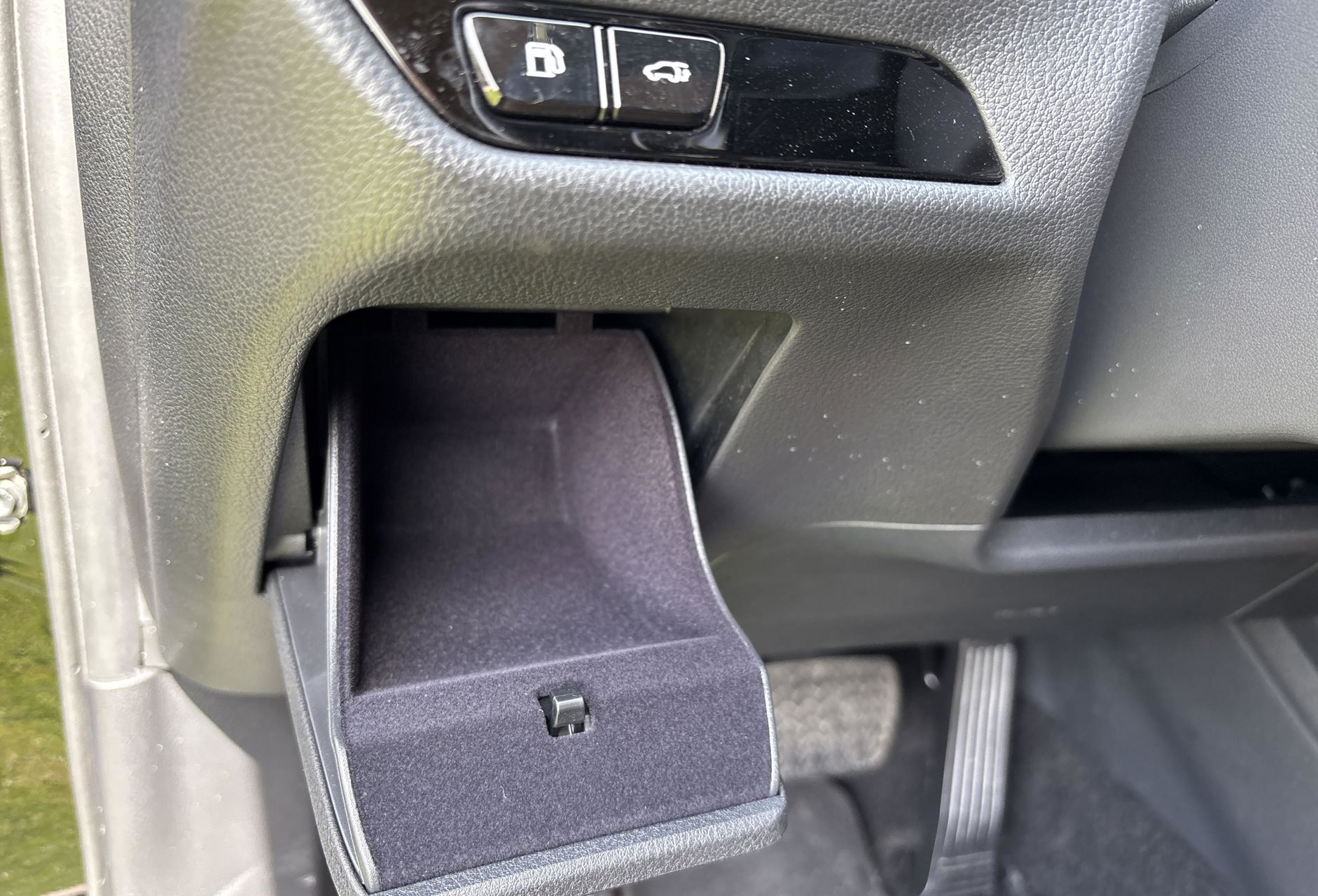 Billede af Lexus NX 450h+ 2,5 Plugin-hybrid Business Plus 4WD 309HK 5d Trinl. Gear