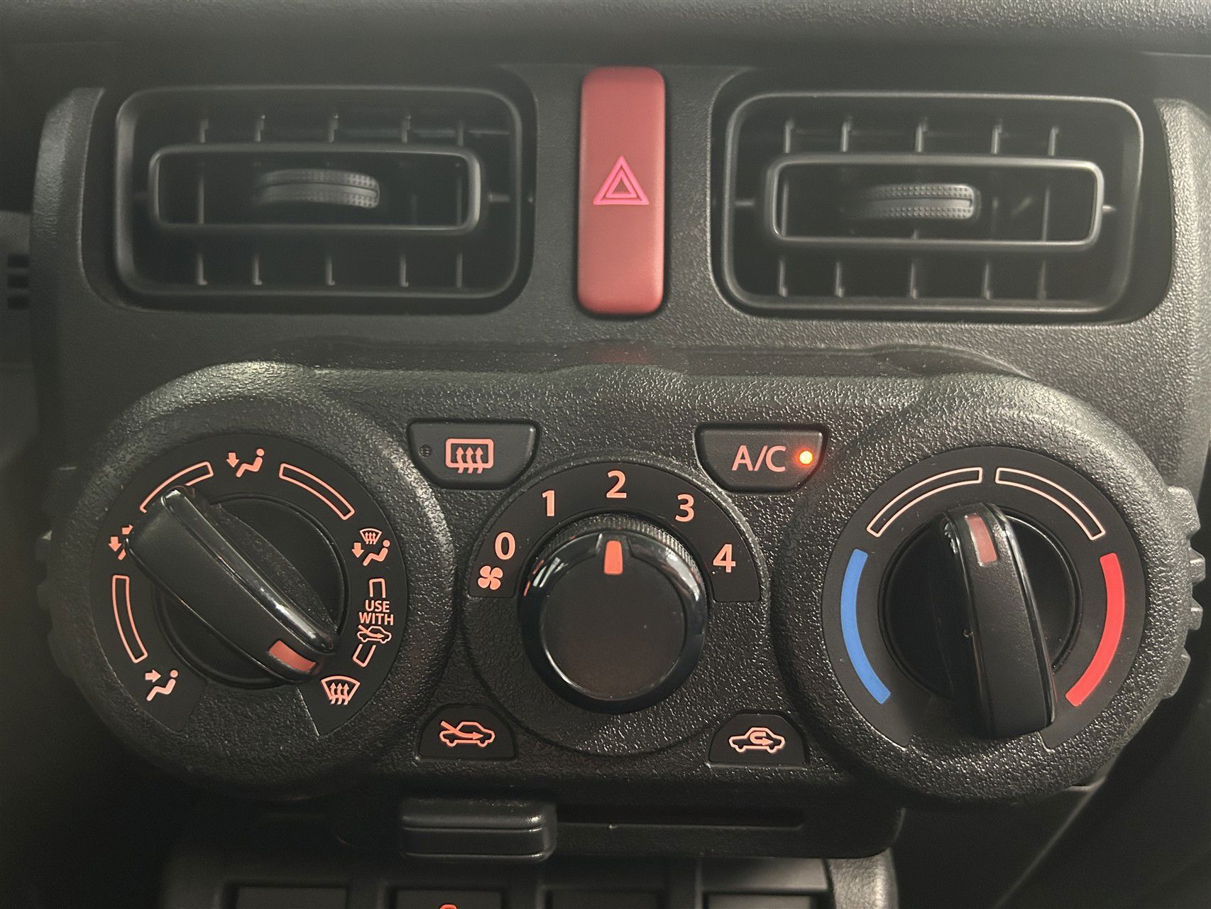 Billede af Suzuki Jimny 1,5 Active AllGrip 102HK Van