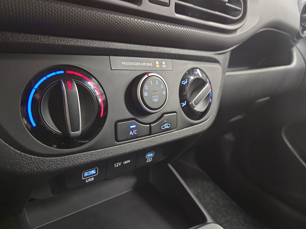 Billede af Hyundai i10 1,0 Essential AMT 63HK 5d Aut.