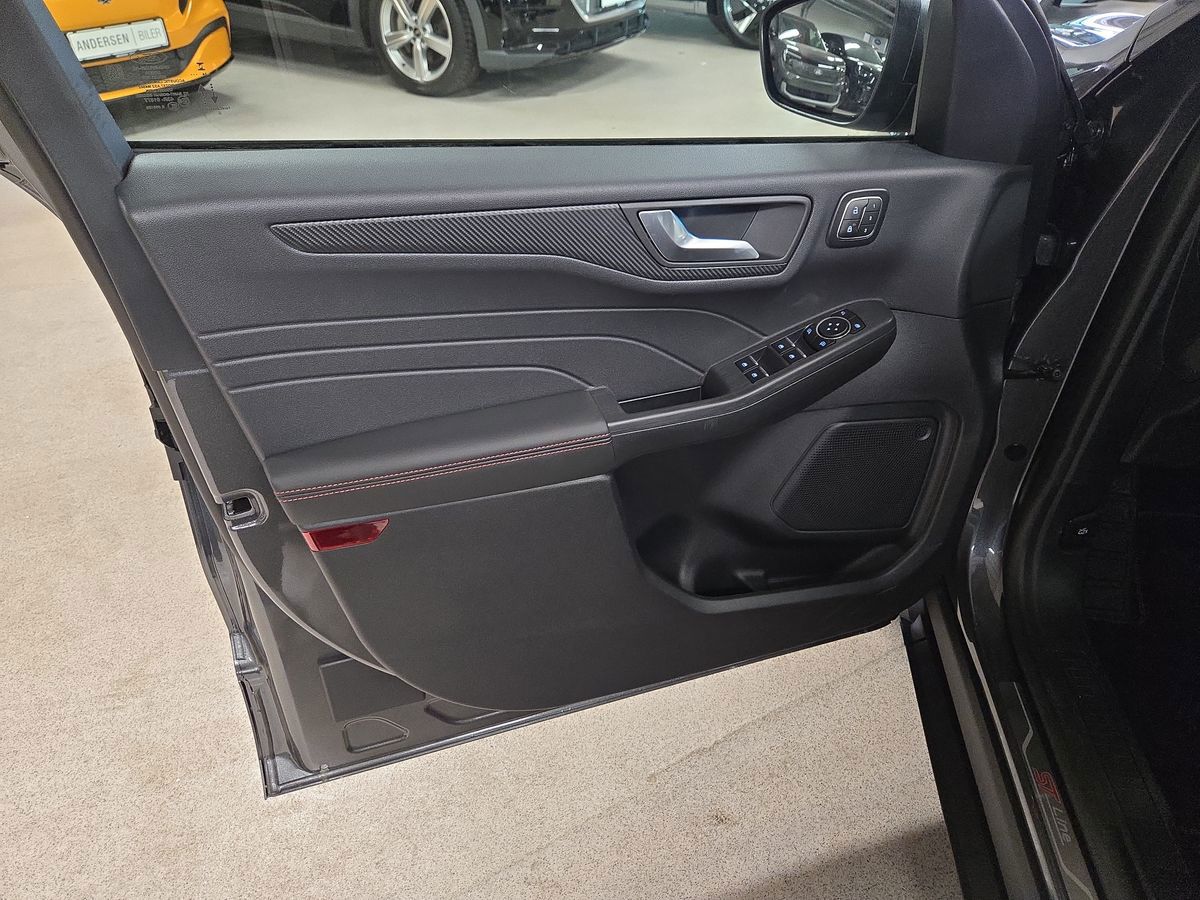 Billede af Ford Kuga 2,5 Plugin-hybrid ST-Line X CVT 243HK 5d Aut.