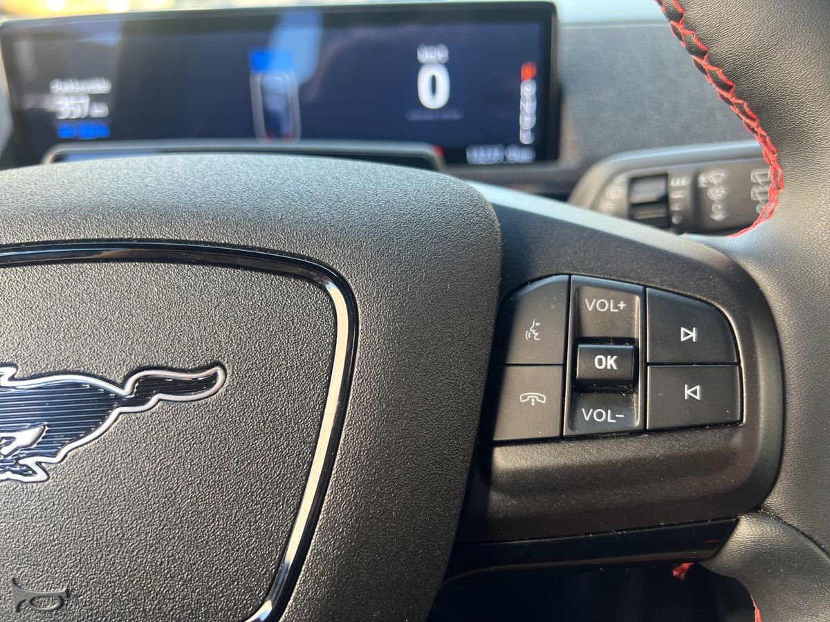 Billede af Ford Mustang Mach-E EL SR Premium AWD 269HK 5d Aut.