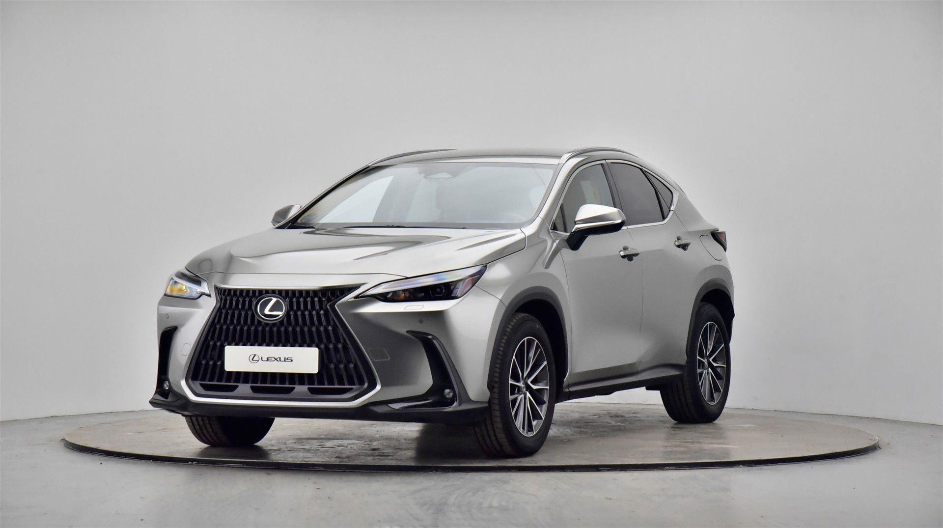 Billede af Lexus NX 450h+ 2,5 Plugin-hybrid Business Plus 4WD 309HK 5d Trinl. Gear