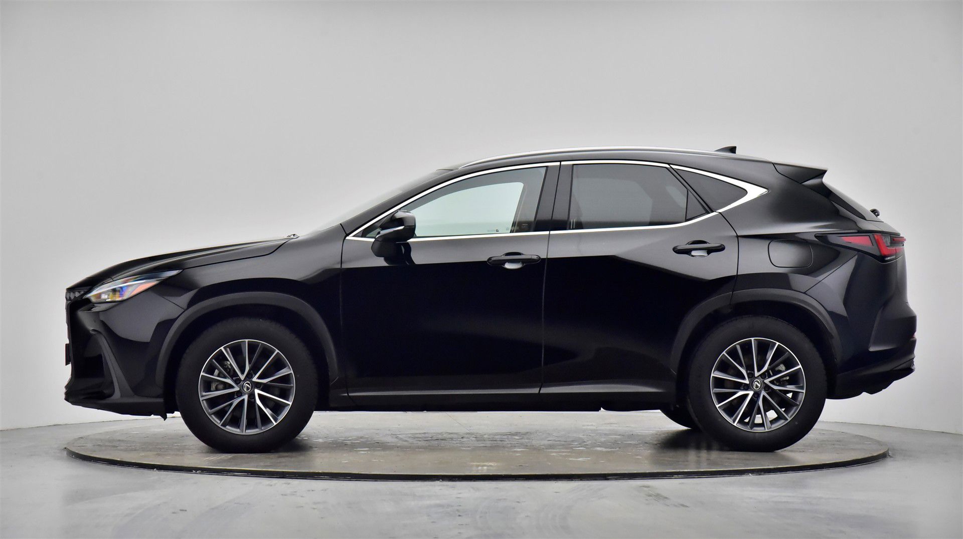 Billede af Lexus NX 450h+ 2,5 Plugin-hybrid Business Plus 4WD 309HK 5d Trinl. Gear