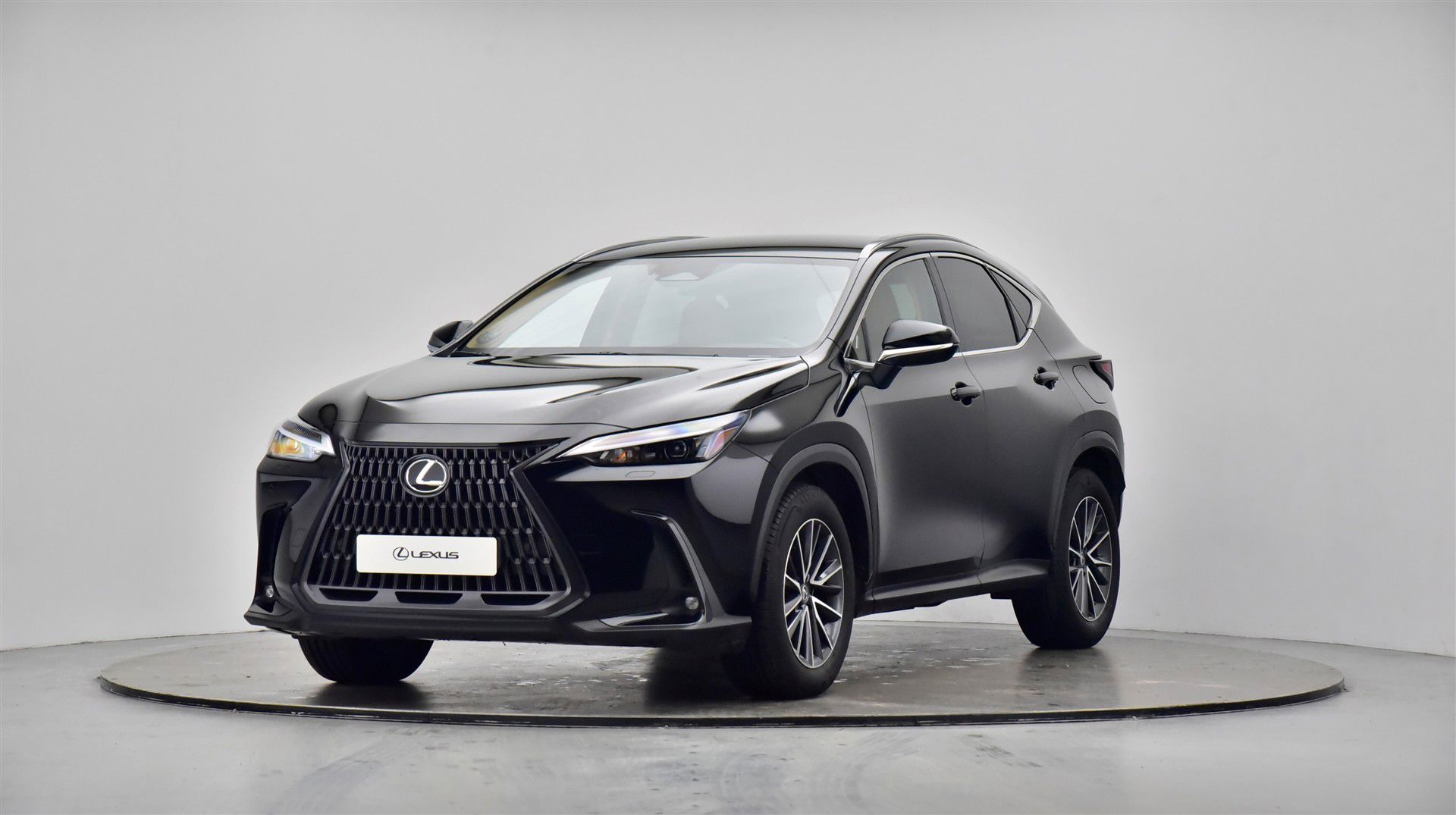 Billede af Lexus NX 450h+ 2,5 Plugin-hybrid Business Plus 4WD 309HK 5d Trinl. Gear