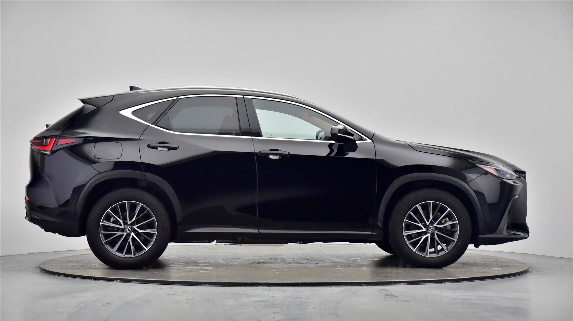 Billede af Lexus NX 450h+ 2,5 Plugin-hybrid Business Plus 4WD 309HK 5d Trinl. Gear