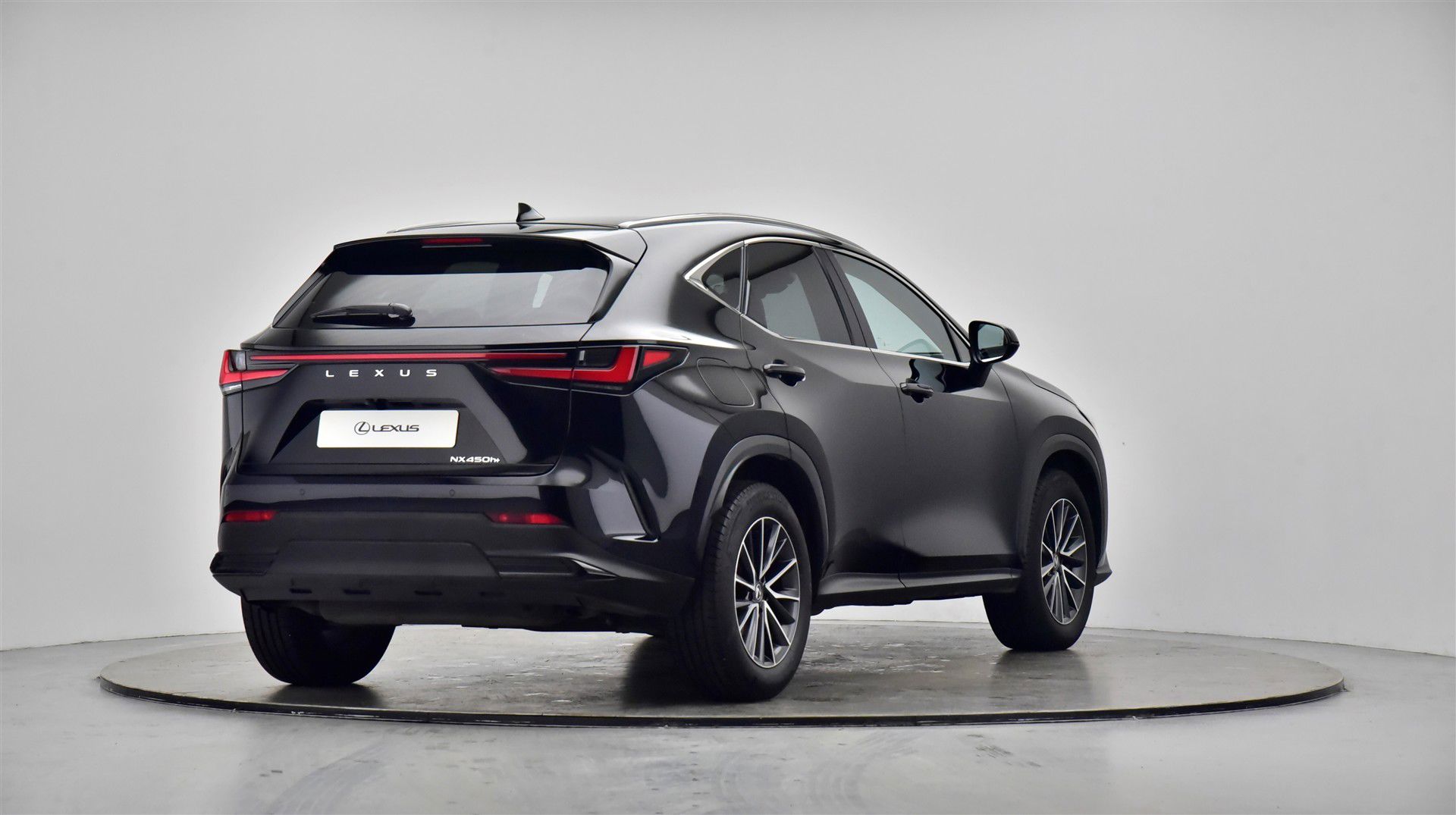 Billede af Lexus NX 450h+ 2,5 Plugin-hybrid Business Plus 4WD 309HK 5d Trinl. Gear