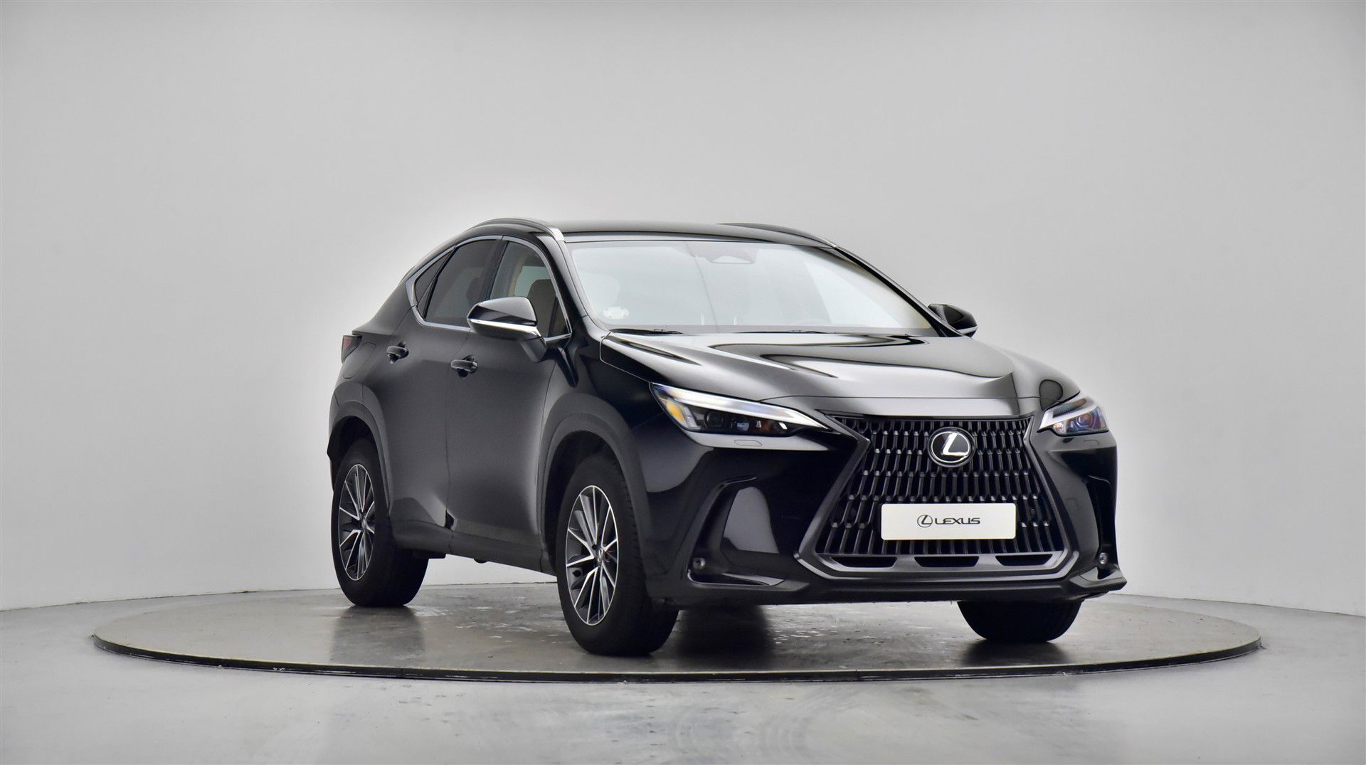Billede af Lexus NX 450h+ 2,5 Plugin-hybrid Business Plus 4WD 309HK 5d Trinl. Gear