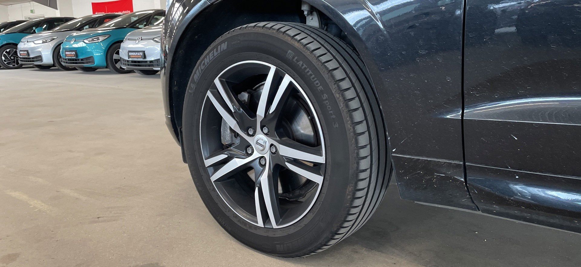 Billede af Volvo XC60 2,0 T8 Twin Engine  Plugin-hybrid R-design AWD 390HK 5d 8g Aut.