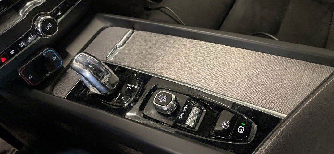 Billede af Volvo XC60 2,0 T8 Twin Engine  Plugin-hybrid R-design AWD 390HK 5d 8g Aut.