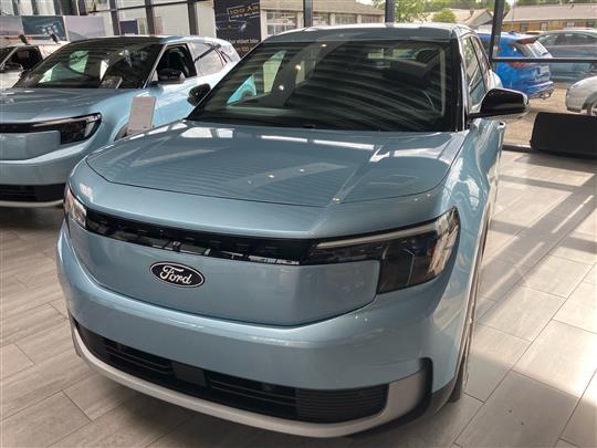 Ford Explorer EL UR Select RWD 286HK 5d Aut.