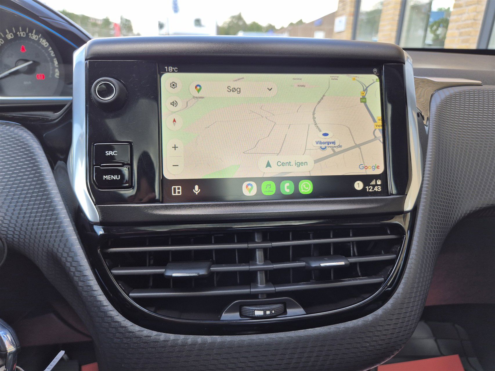 Billede af Peugeot 2008 1,2 e-THP Allure Sky 110HK