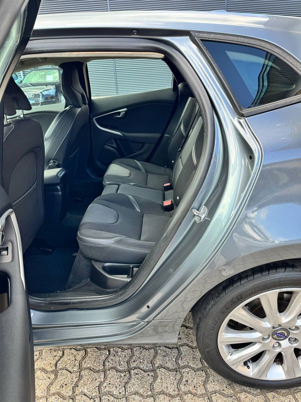 Billede af Volvo V40 1,6 D2 DRIVe-E Kinetic 115HK 5d 6g