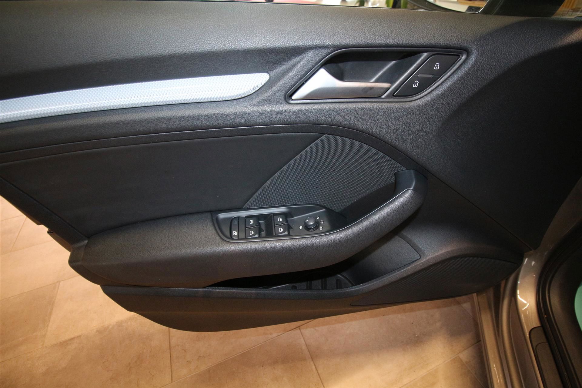 Billede af Audi A3 Sportback 2,0 TDI DPF Ambiente S Tronic 150HK 5d Aut.