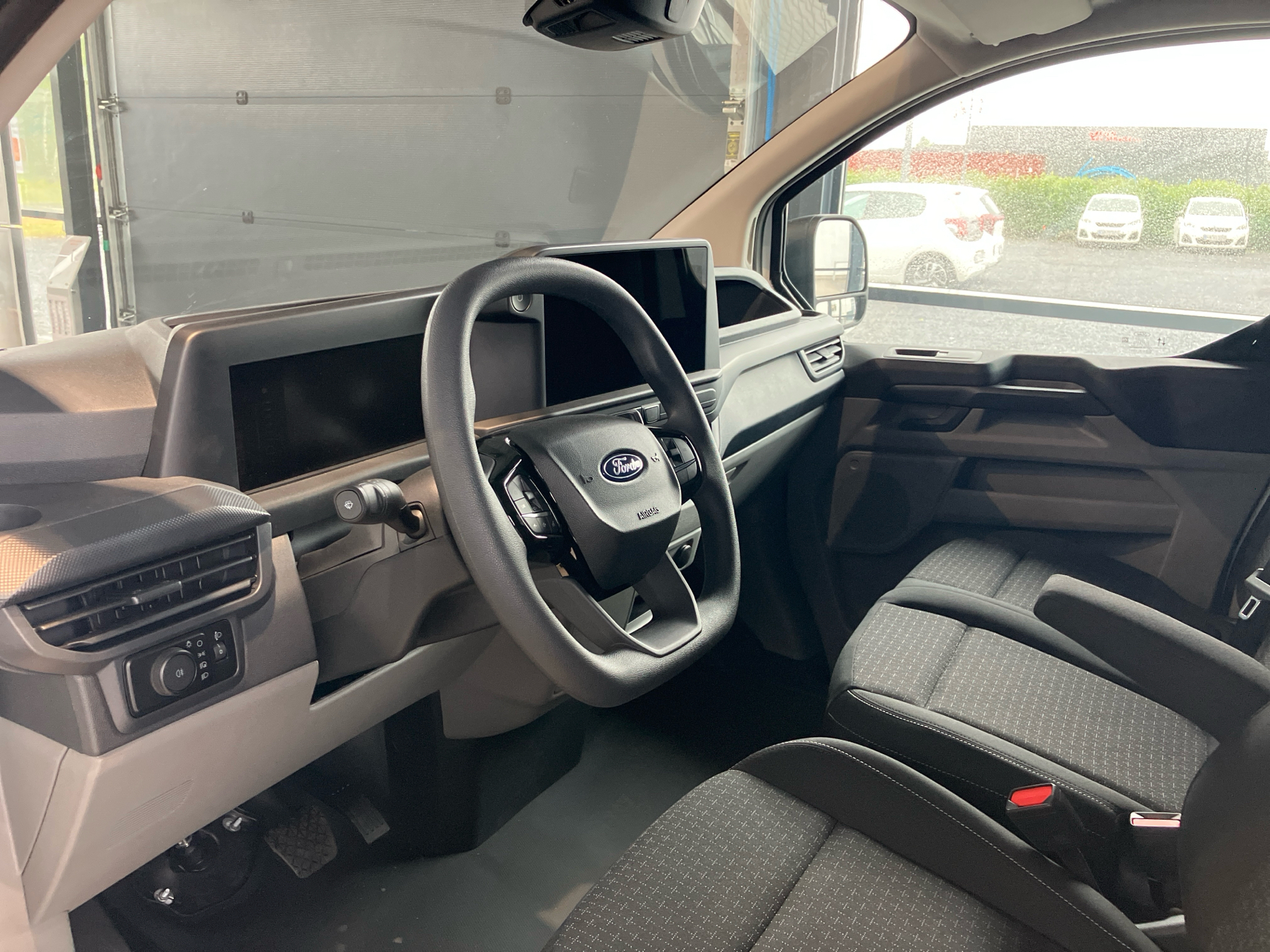 Billede af Ford E-Transit Custom 320 L1H1 EL Trend 136HK Van Aut.