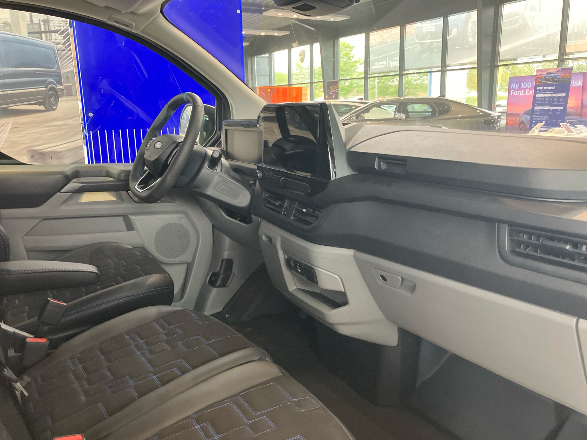 Billede af Ford Transit Custom 300 L1H1 2,0 EcoBlue MS-RT 170HK Van 8g Aut.