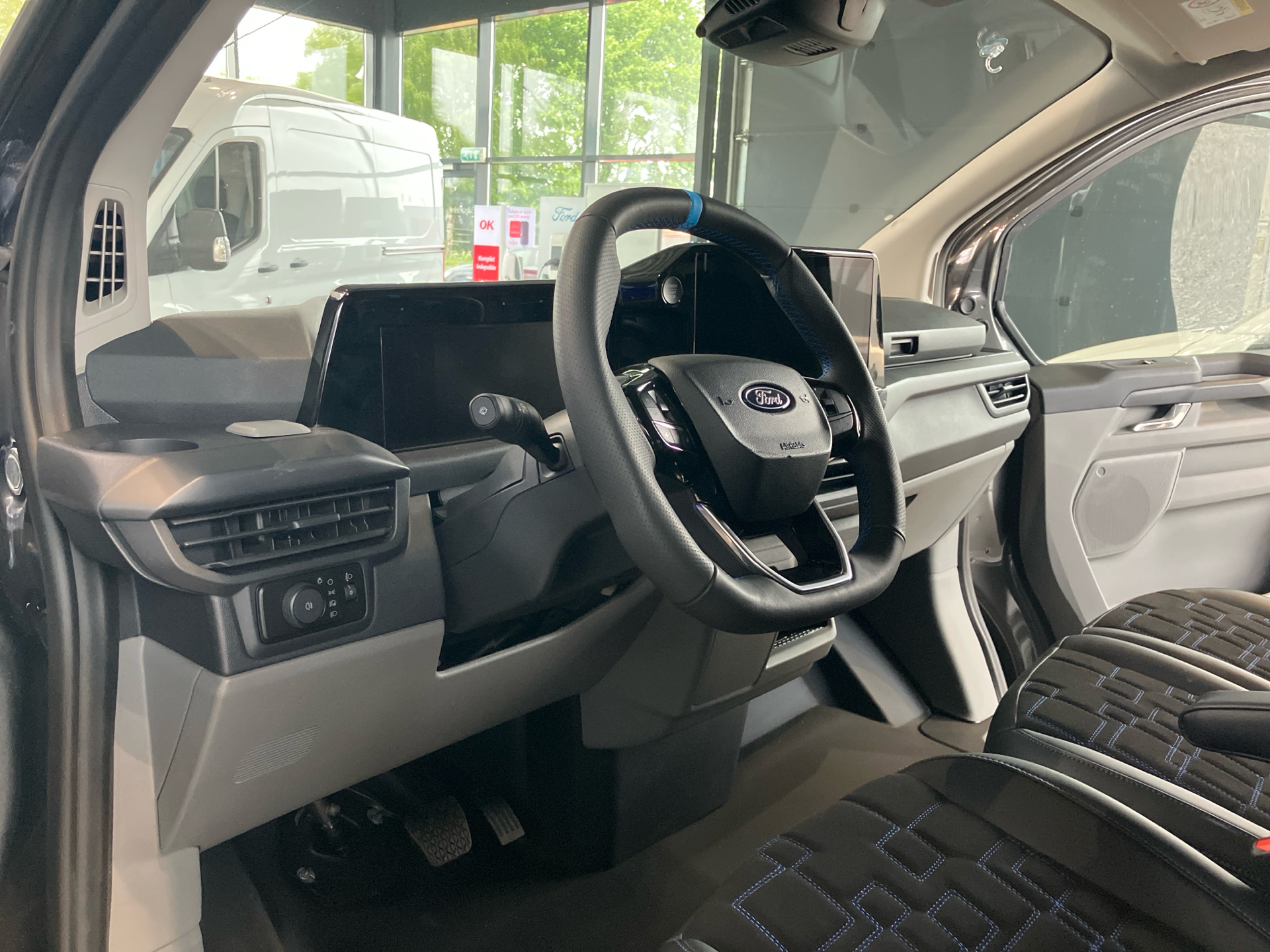 Billede af Ford Transit Custom 300 L1H1 2,0 EcoBlue MS-RT 170HK Van 8g Aut.