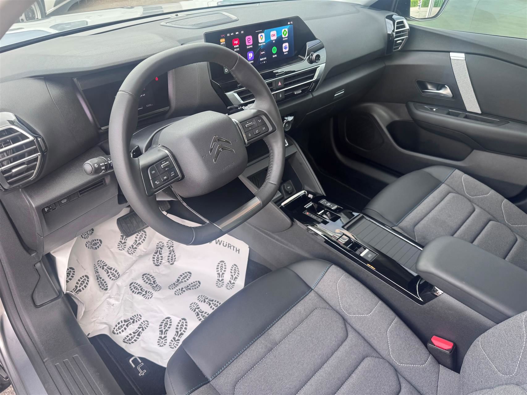 Billede af Citroën C4 1,2 PureTech Chevron Sport EAT8 130HK 5d 8g Aut.