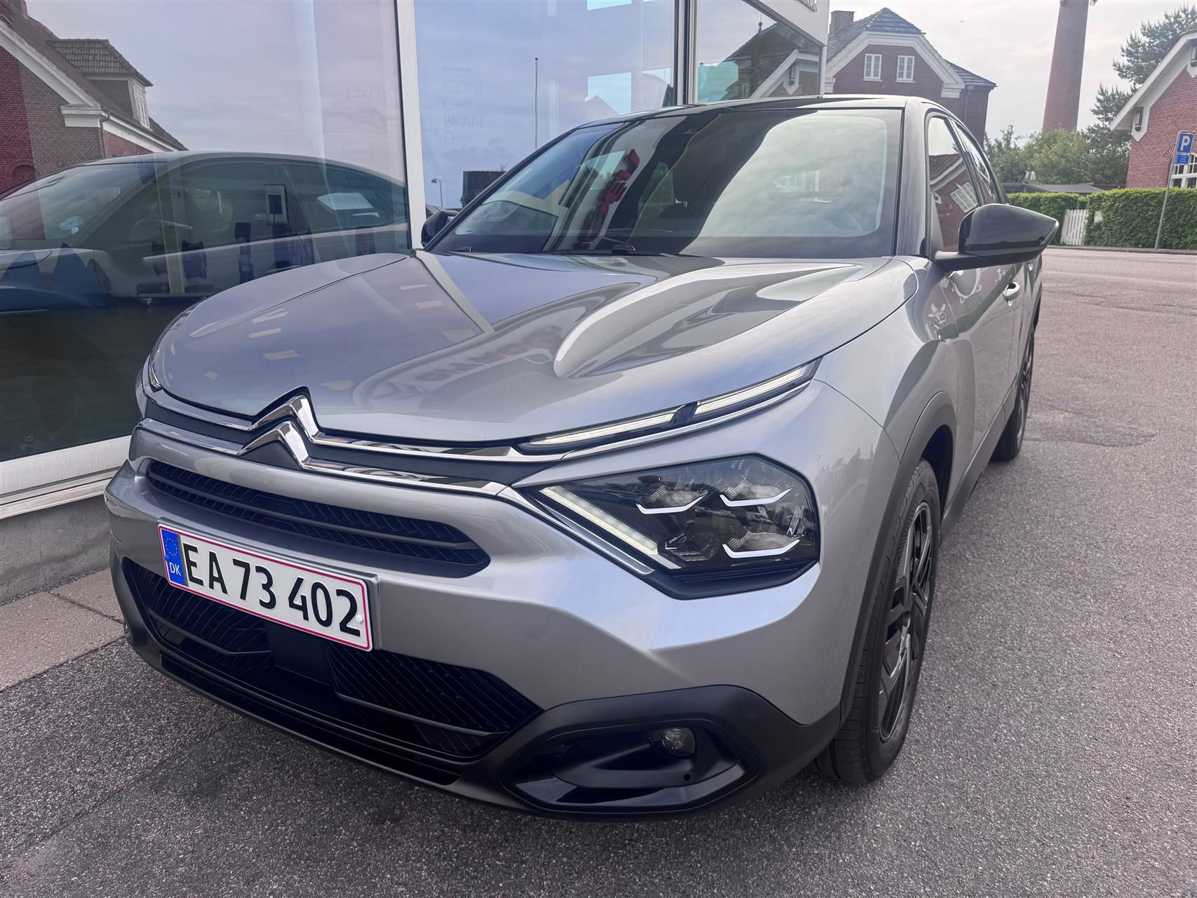 Billede af Citroën C4 1,2 PureTech Chevron Sport EAT8 130HK 5d 8g Aut.