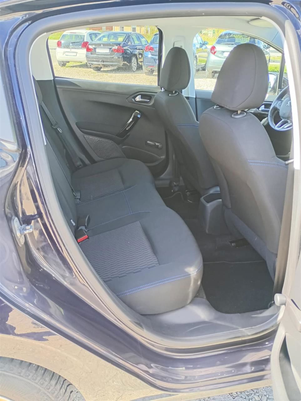 Billede af Peugeot 208 1,5 BlueHDi Signature Sky 100HK 5d