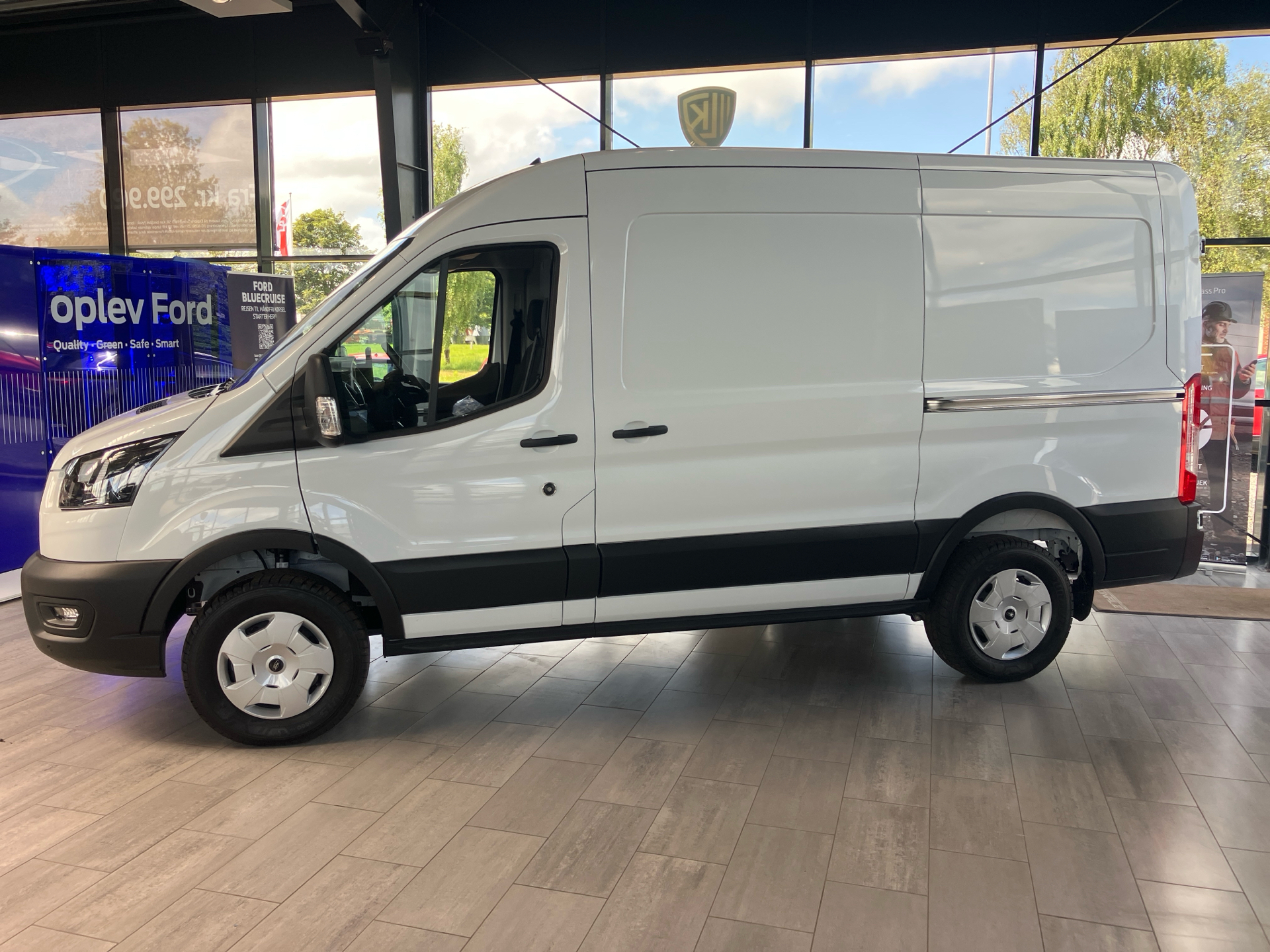 Billede af Ford E-Transit 350 L2H2 EL Trend RWD 269HK Van Aut.