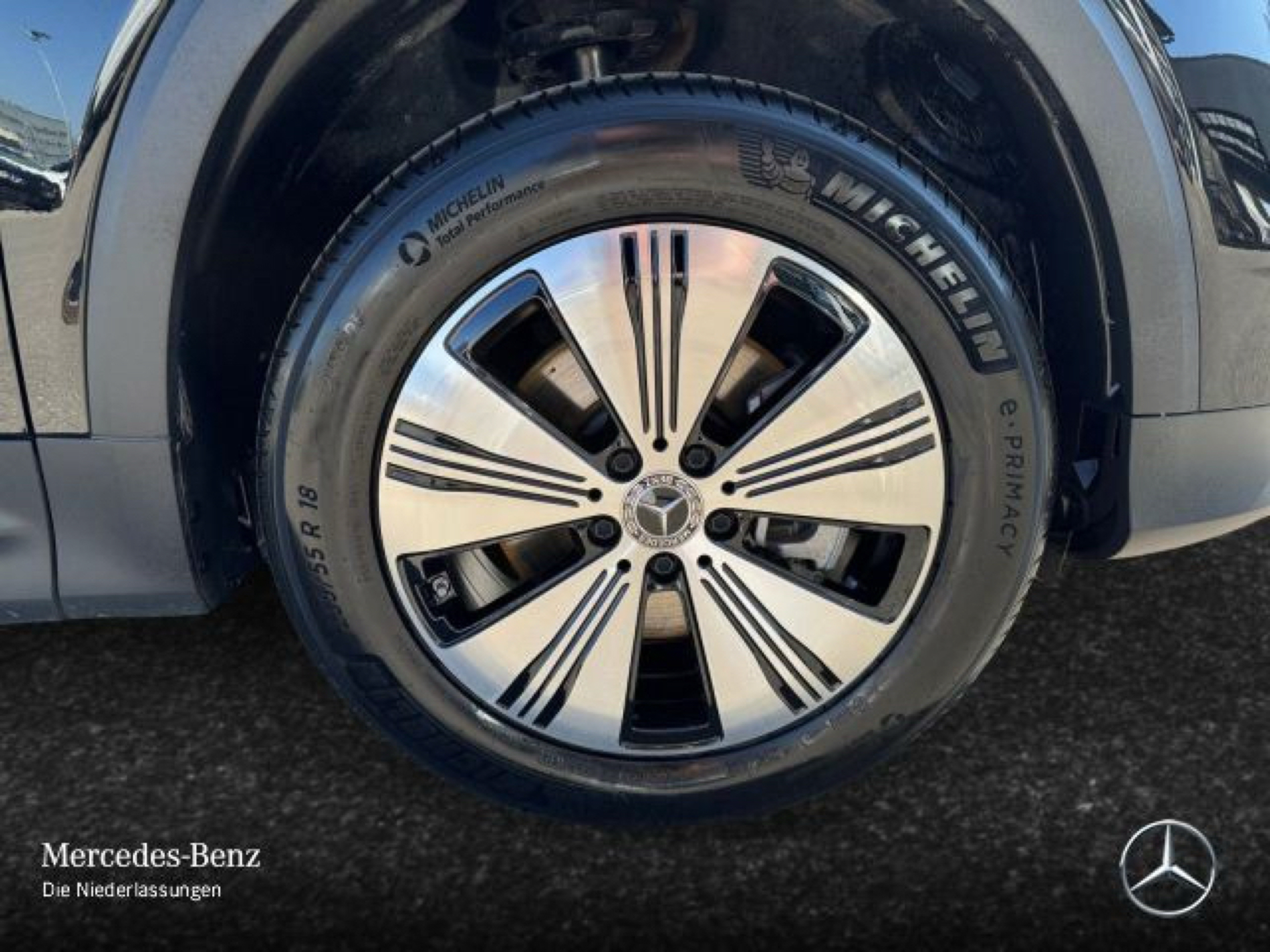 Billede af Mercedes-Benz EQB 250+ EL Progressive 7 pers. 190HK 5d Aut.