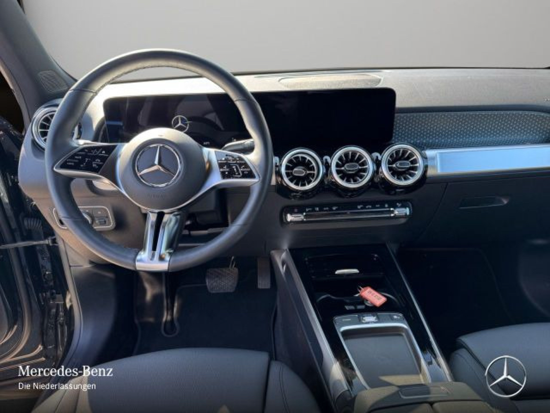 Billede af Mercedes-Benz EQB 250+ EL Progressive 7 pers. 190HK 5d Aut.