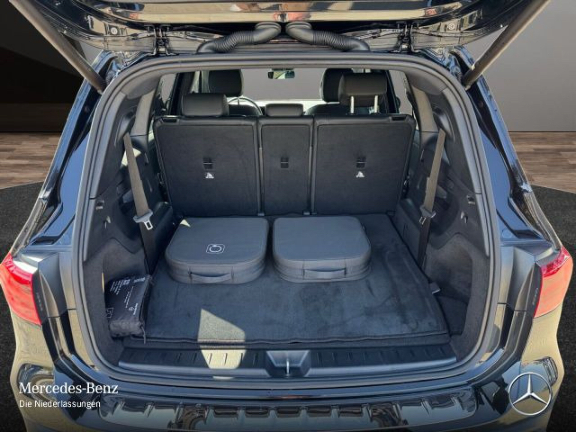 Billede af Mercedes-Benz EQB 250+ EL Progressive 7 pers. 190HK 5d Aut.