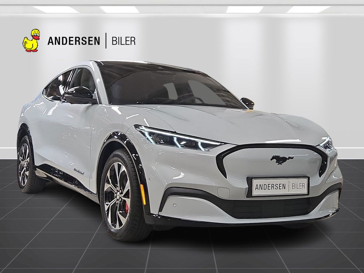 Billede af Ford Mustang Mach-E EL UR Premium AWD 351HK 5d Aut.