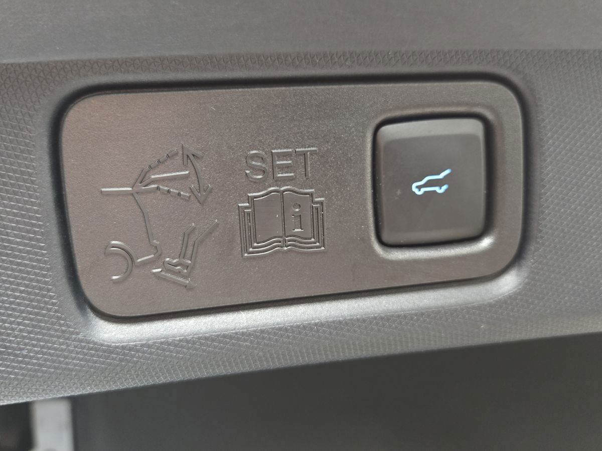 Billede af Ford Mustang Mach-E EL UR Premium AWD 351HK 5d Aut.