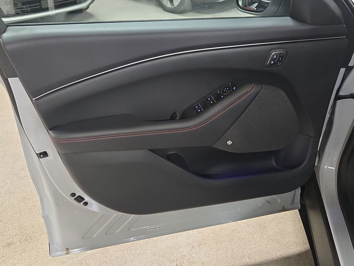 Billede af Ford Mustang Mach-E EL UR Premium AWD 351HK 5d Aut.