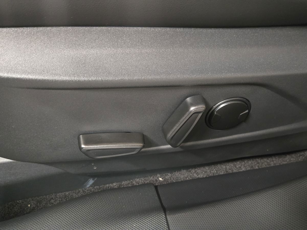 Billede af Ford Mustang Mach-E EL UR Premium AWD 351HK 5d Aut.