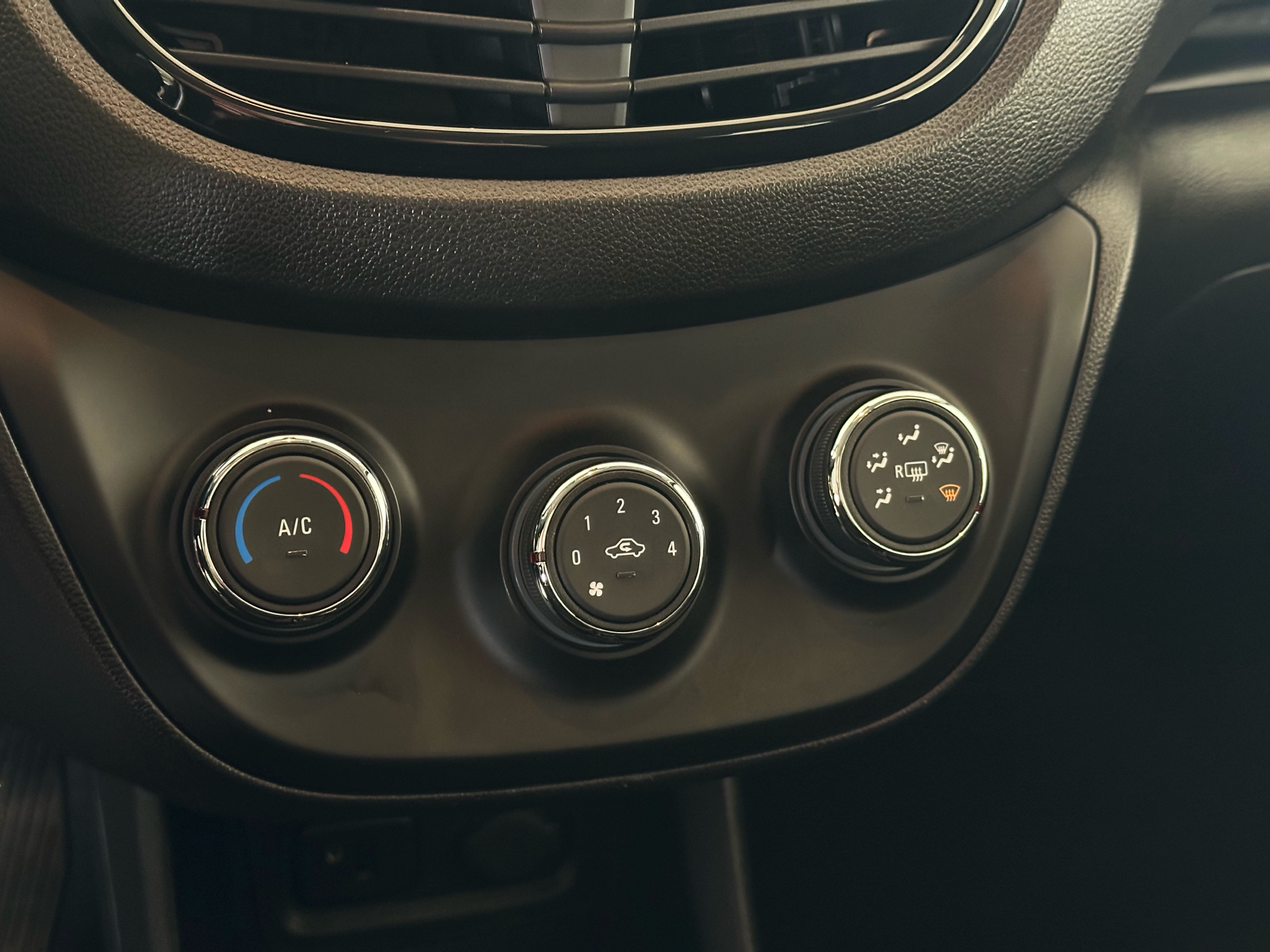 Billede af Opel Karl 1,0 Enjoy 75HK 5d