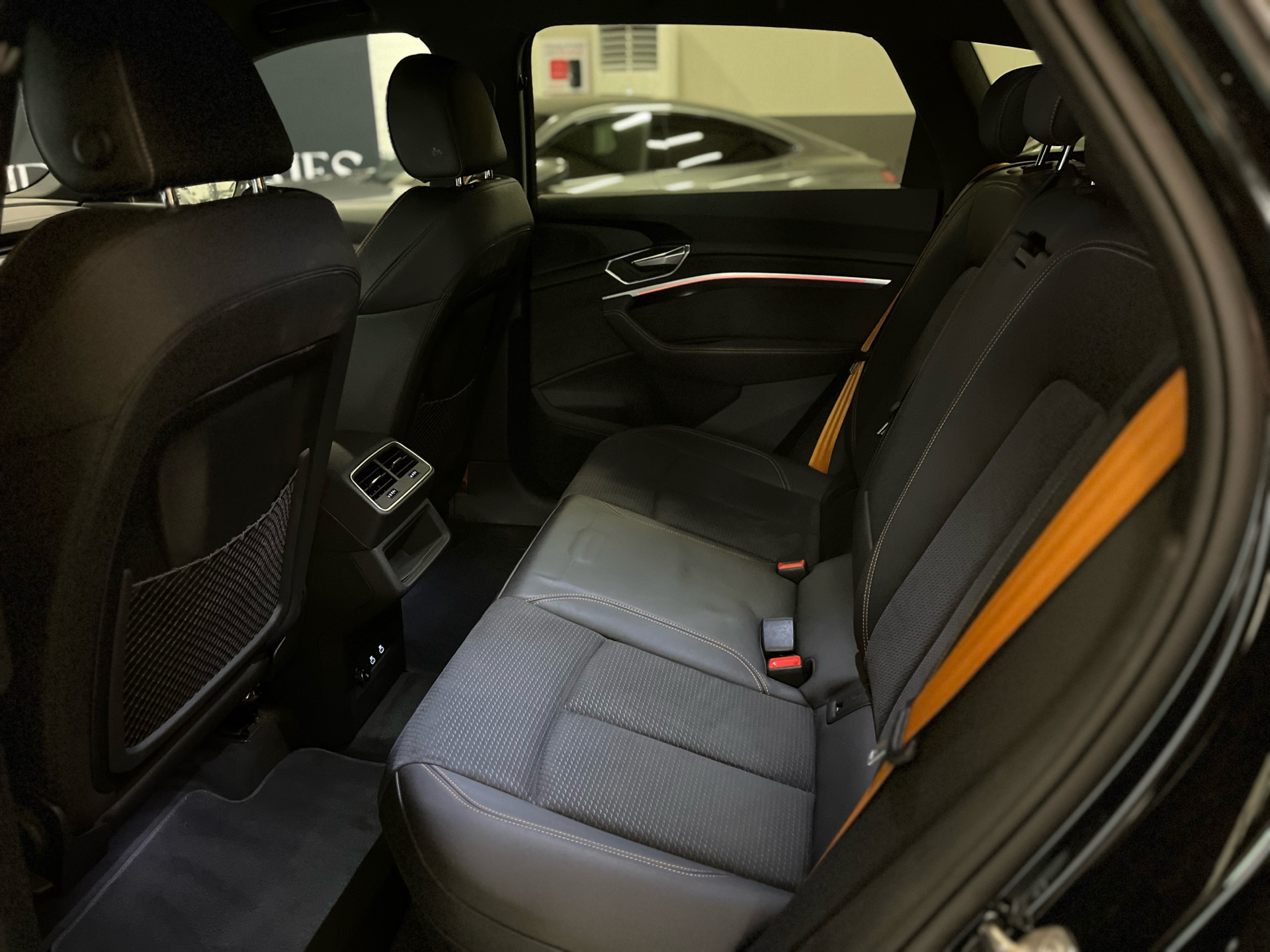 Billede af Audi E-tron 55 Black Edition Quattro 408HK 5d Aut. 
