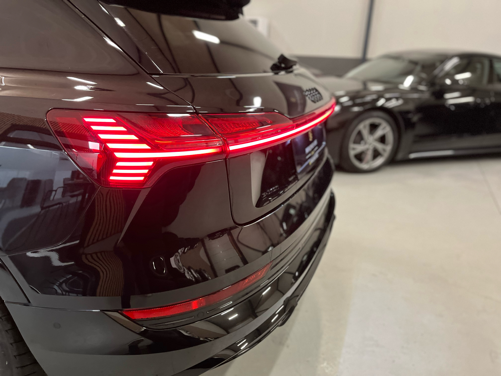 Billede af Audi E-tron 55 Black Edition Quattro 408HK 5d Aut. 