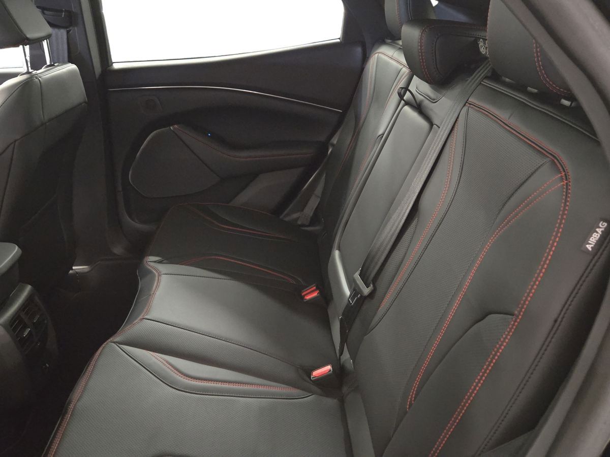 Billede af Ford Mustang Mach-E EL UR Premium AWD 351HK 5d Aut.