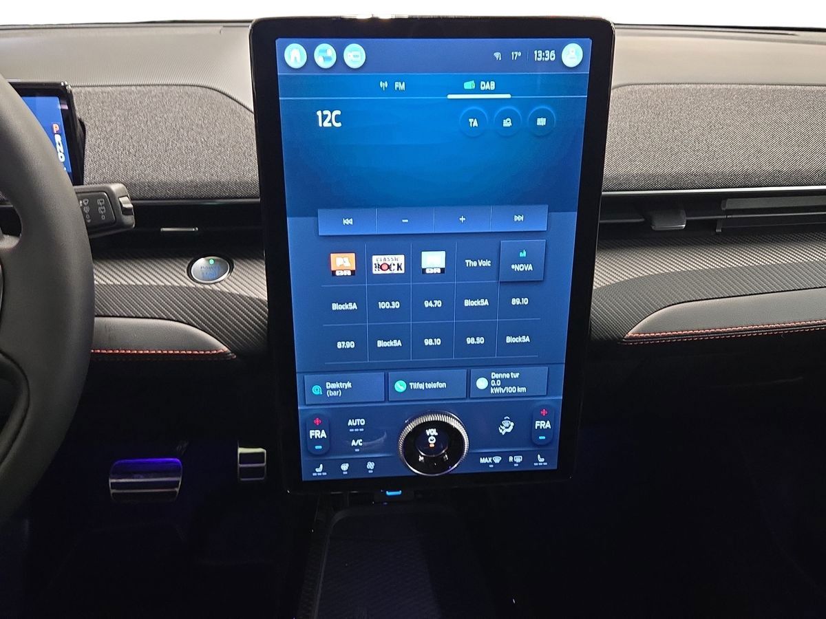 Billede af Ford Mustang Mach-E EL UR Premium AWD 351HK 5d Aut.