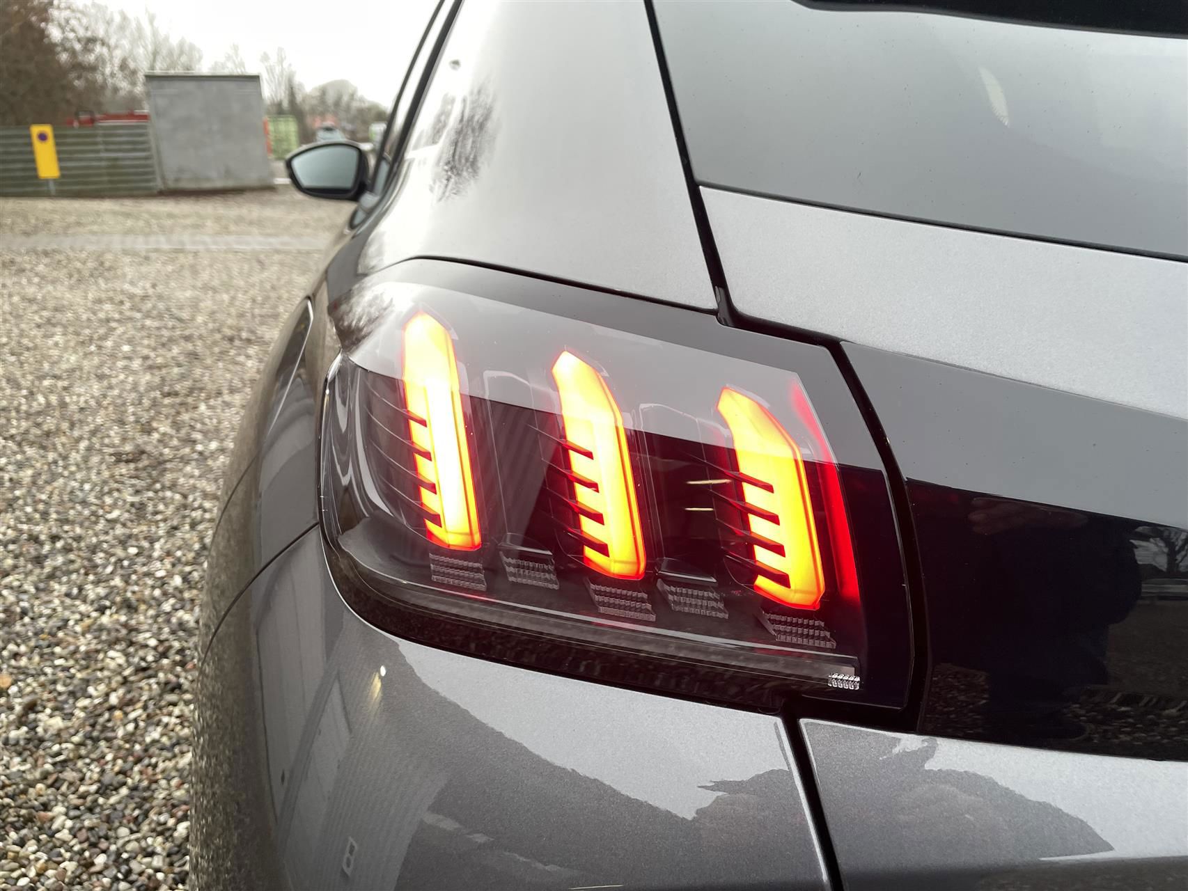 Billede af Peugeot 208 1,2 PureTech Allure Pack 100HK 5d 6g