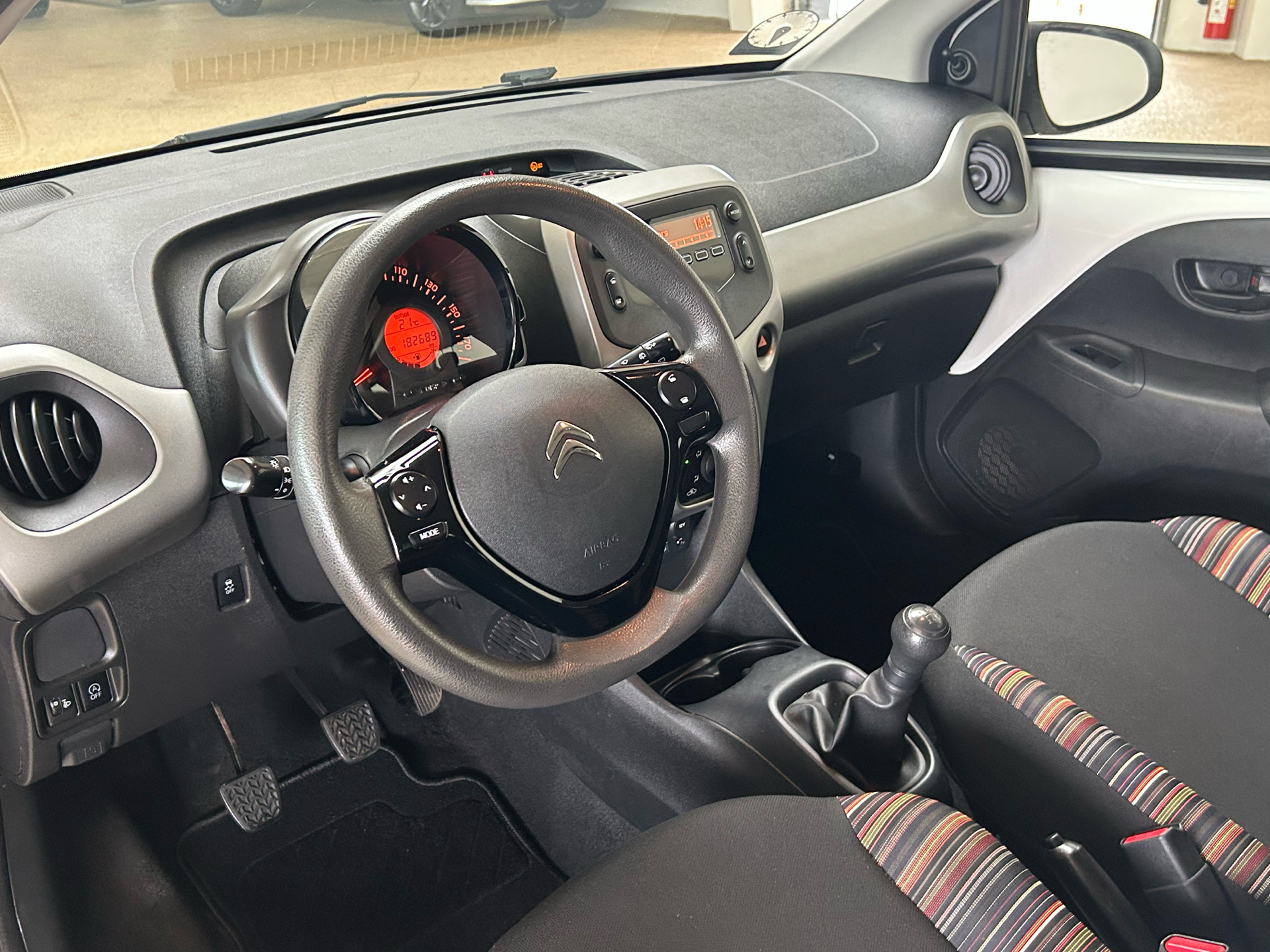 Billede af Citroën C1 1,0 VTi Scoop start/stop 68HK 5d