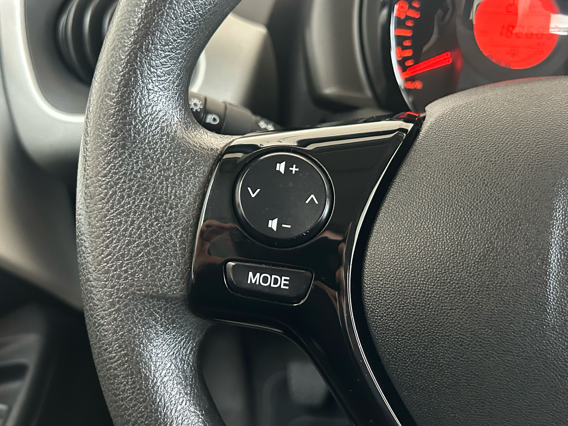 Billede af Citroën C1 1,0 VTi Scoop start/stop 68HK 5d