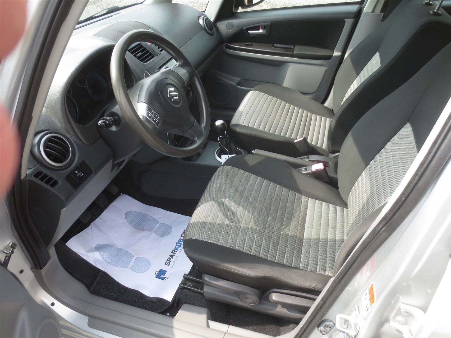 Billede af Suzuki SX4 1,6 16V GL A/C 120HK 5d
