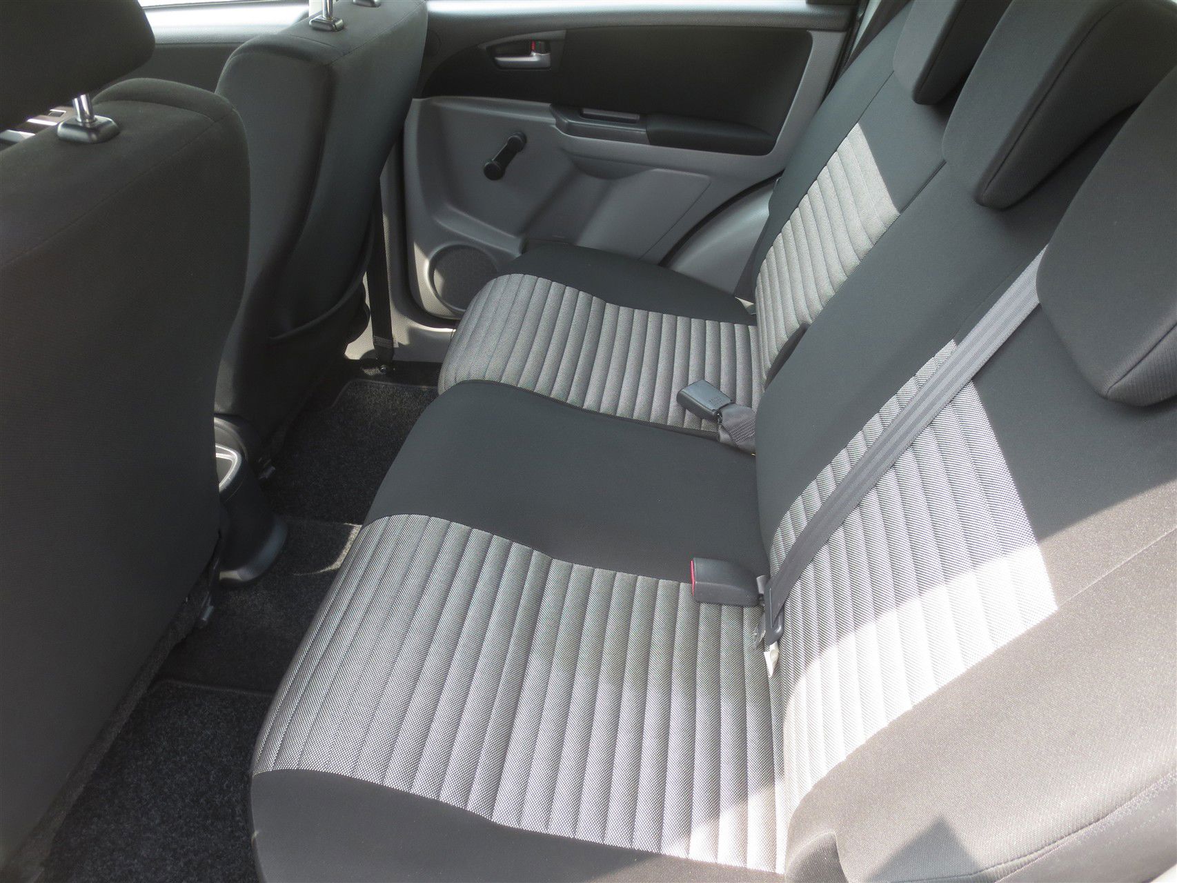 Billede af Suzuki SX4 1,6 16V GL A/C 120HK 5d